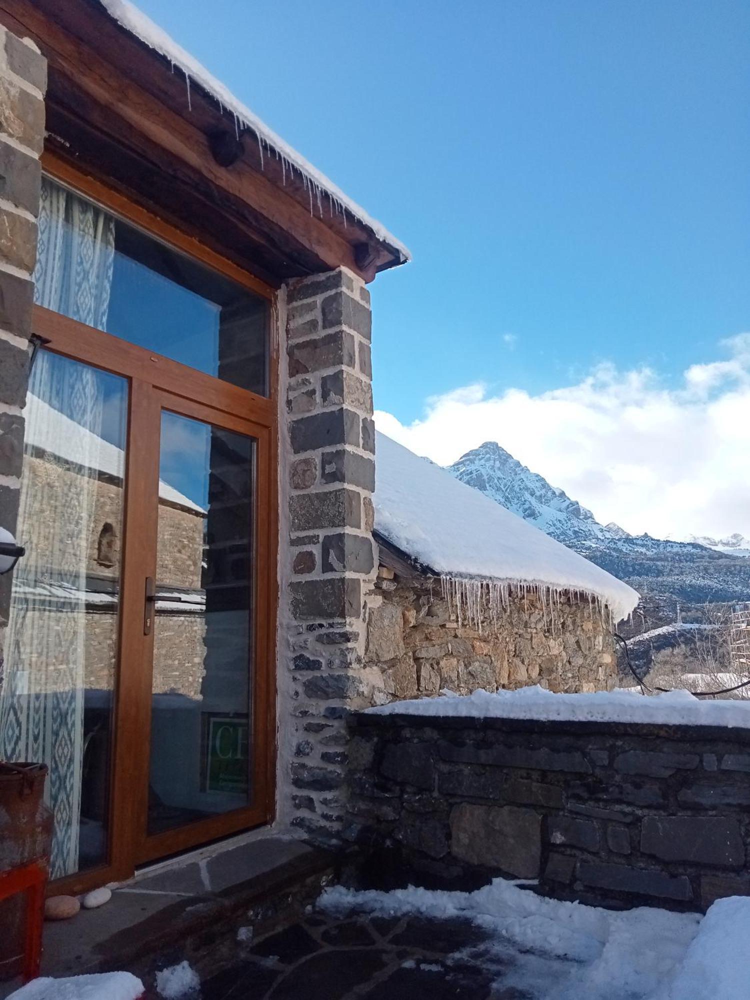 Suite En Cuadra Pajar, Casa Rural Hoz de Jaca Εξωτερικό φωτογραφία